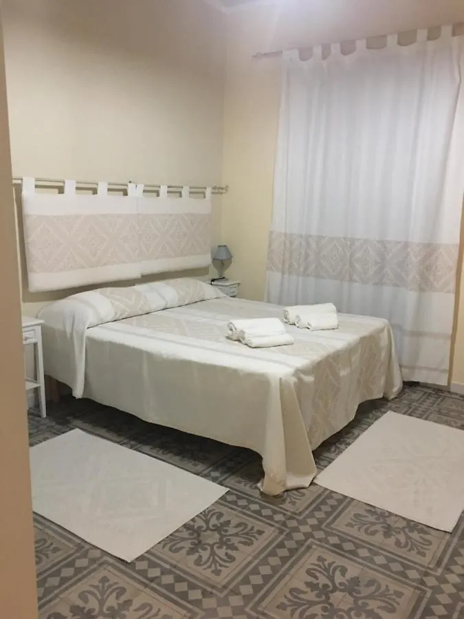 Guest House Le Gemelle Luras 0*,  Italia