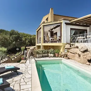 Iconic Luxury Bed & Breakfast
