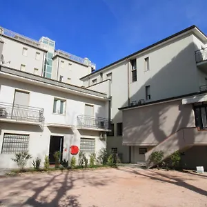 https://hotel-londra-cesenatico.emilia-romagnahotels.net